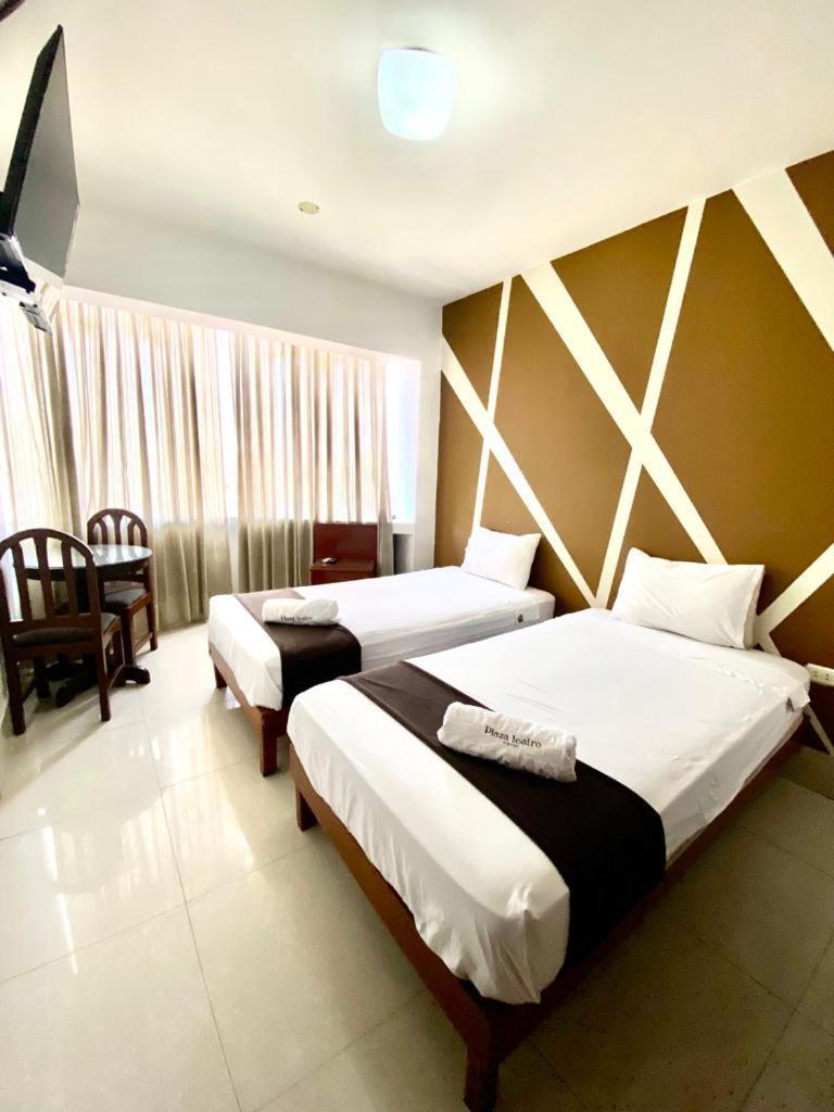 Plaza Teatro Hotel 2*